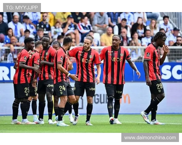 法甲防守策略研究：强队防线构建及关键球员