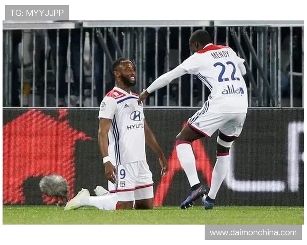 深度观察2025年法甲赛事趋势：战术、球员与球队风格全解析