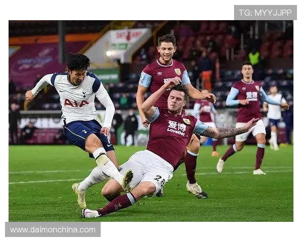 英冠球队争夺晋级英超的激烈竞争及升班压力