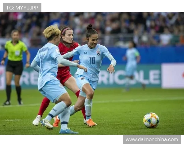 adidas足球世界杯激情赛场荣耀传奇全景展望巅峰对决热血篇章 adidas足球世界杯激情赛场荣耀传奇全景展望巅峰对决热血篇章